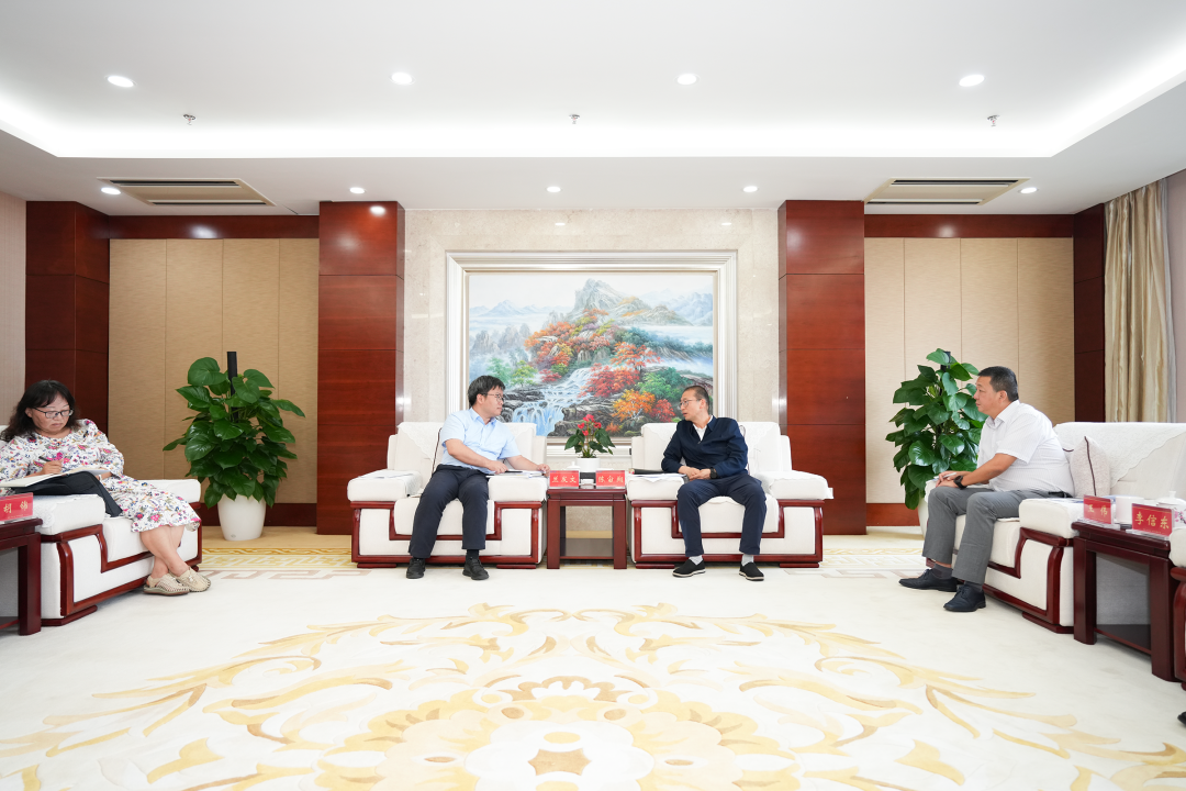 集团与曲靖市交流座谈