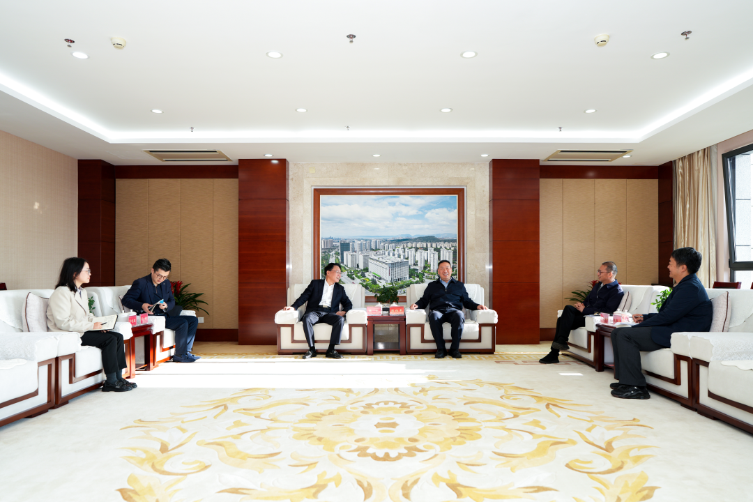 集团与进出口银行云南省分行交流座谈